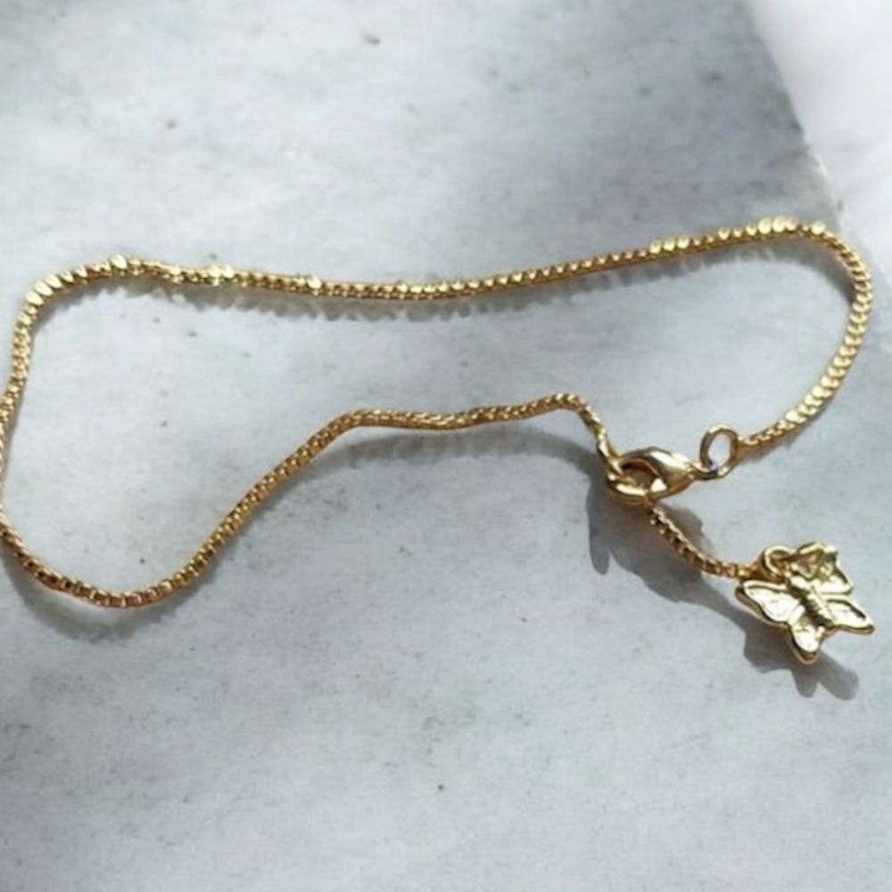 Vintage 90s Avon Dainty Gold Butterfly Pendant Ankle Bracelet 8 + 1 in